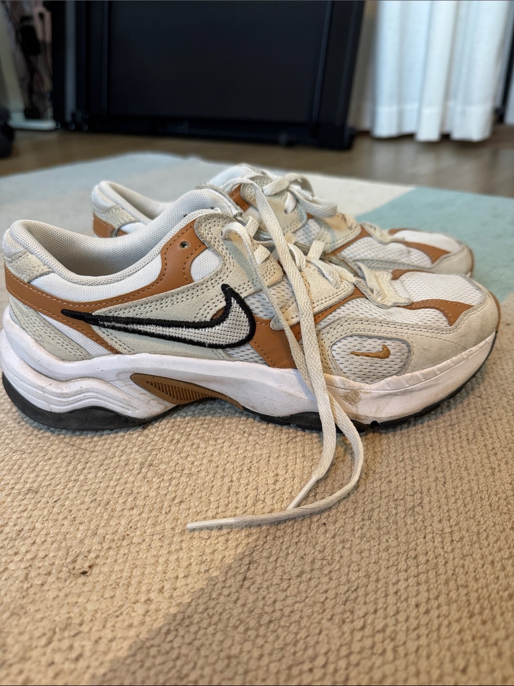 Nike Airmax Invigor - Picture 2 of 6